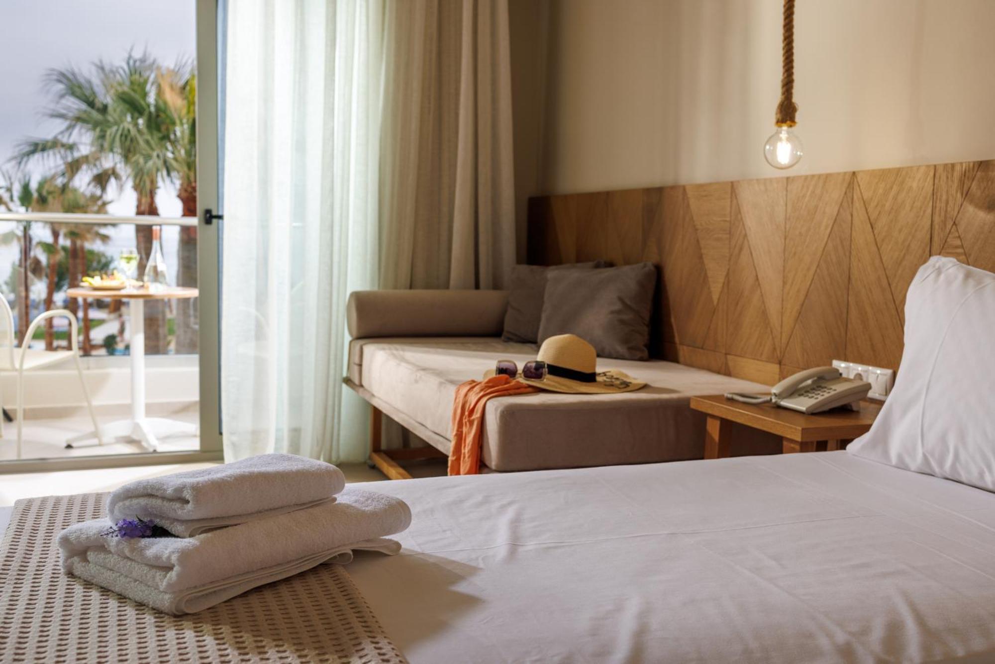 Malia Bay Beach Hotel & Bungalows Eksteriør bilde
